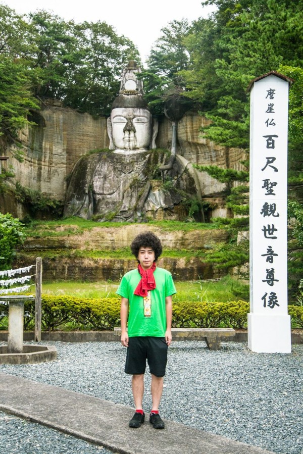 35年間、1人の男が岩山を削った巨大仏！「百尺観音」には一族4代の夢が