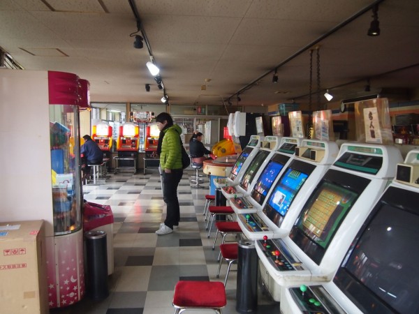 群馬県】レトロ自販機が揃う「ドライブイン七輿」は哀愁ただよう場所