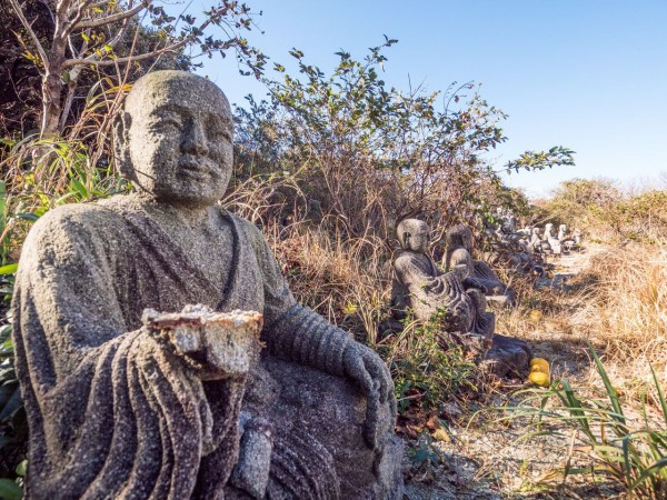 モヤイ像だらけの島】メシ・観光・モヤイ・全解説版 東京の離島「新島 モヤイ像だらけの島】メシ・観光・モヤイ・全解説版 東京の離島「新島