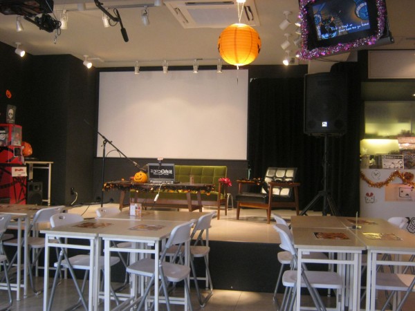 君はこのカレーが食えるか ニコニコ本社で 食欲減退ブルーカレー を食べてきた 東京別視点ガイド