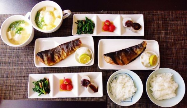 縞ほっけのちゃちほこ 小さいおかず３品ほうれん草の簡単胡麻和え 水は方円の器に随う