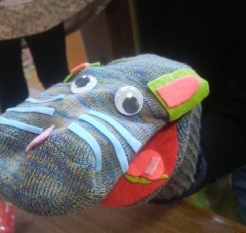 しゅっしゅっぽっぽ 靴下パペット人形作り 枚方南おやこ劇場ブログ