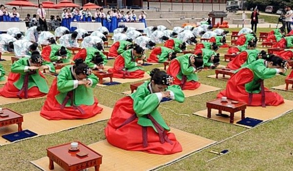 ２０１４年 平成26年 福岡県韓国人成人式 開催案内 財団法人 福岡アジア交流会館