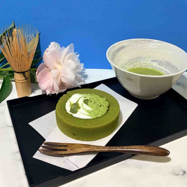 ローソン×森半】ウチカフェ新作「抹茶ミルクロールケーキ」のカロリー