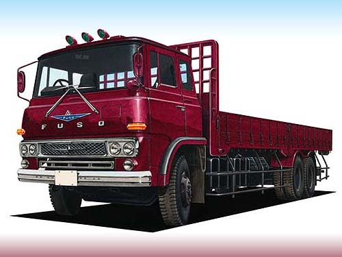 70年代に日本を支えた名車「1/32 ふそう T951 後期型 平ボデー