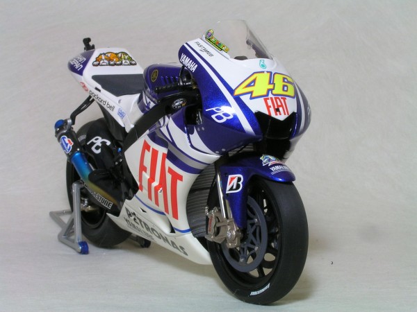 スポーツ MINICHAMPS yamaha YZR-M1 2010 MINICHAMPS yamaha YZR-M1 2010 Minichamps Yamaha Yzr M1 2010 YAMAHA