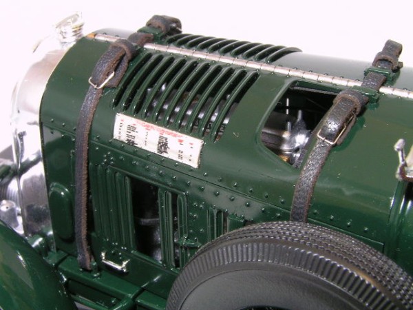 ミニチャンプス 1/18 ベントレー ブロワー 4.5L / 1930年 ル