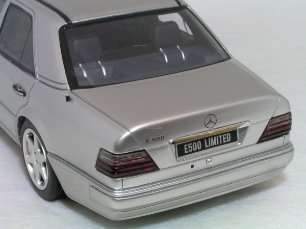 OTTO 1/18 メルセデス ベンツ ( W124 / E500 ) : minicar-olive