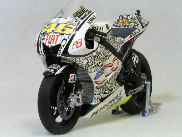 LinhDan専用ミニチャンプス 1/12 ロッシ 2010 ラグナセカ 2台