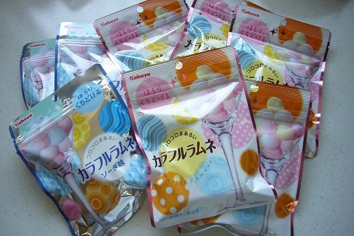 カバヤ食品 セブンイレブン限定 カラフルラムネ 大人買い 笑 彼と猫とわたし