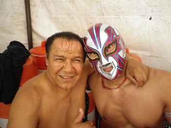 ビジャノ・3号（テルセロ）とタッグ！ : ミステル・カカオの日記