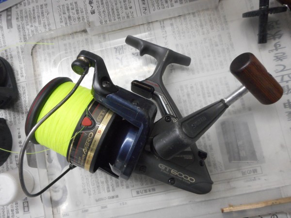 仕事終わりで、リールをプチ改造😊 : 塾長先生の広島投げ釣り日記