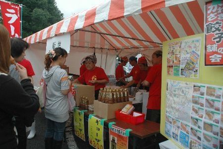 ちくさんフードフェア で宮崎県応援フェア 東国原知事も登場 川崎みなと祭りも開催 川崎 宮崎県に引越して