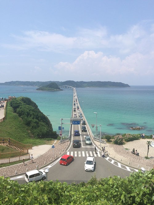 Slやまぐち号と角島大橋 気まぐれblog