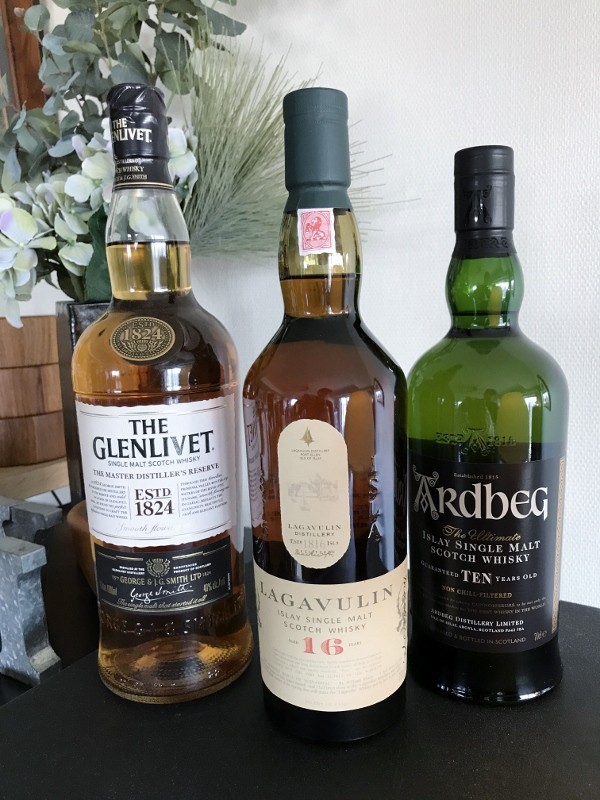 アイラモルト２本入荷 燃えるゴミは明日