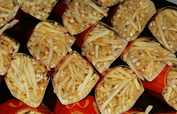 マクドナルド 150円ポテトｌで相次ぐ大量注文 100個と60個ｗｗｗｗ トイレットペーパー