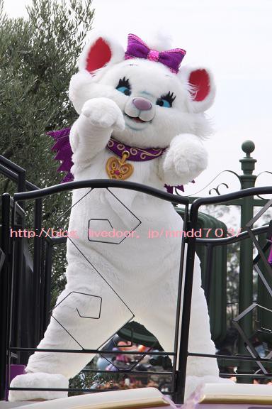 ハロウィンのマリーちゃん : Disneyパワー全開！