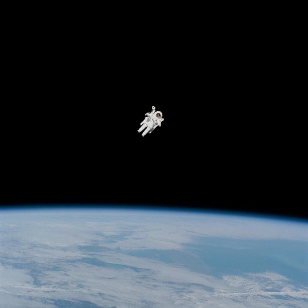 材料を入力 アメージング 驚くべき 宇宙飛行士は 鮮明な画像nnはホ アイによって 宇宙飛行士 宇宙 宇宙飛行士 高い壁紙を驚か 壁紙