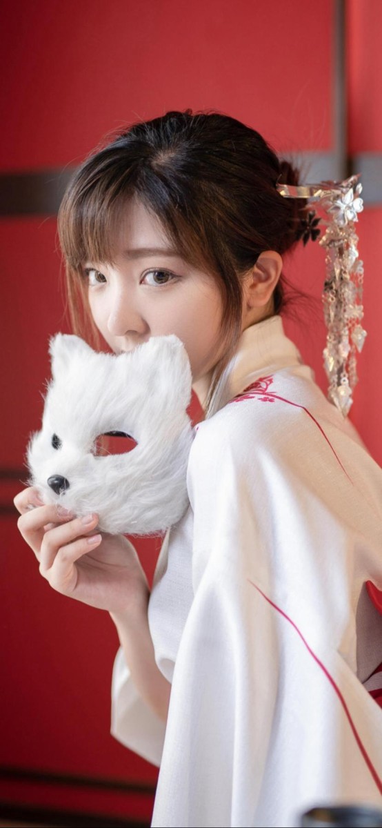 純粋な女の子の写真 ロック画面の画像のマスクを脱いで 携帯電話の壁紙の壁紙 女性が持っているダウ ォー 壁紙