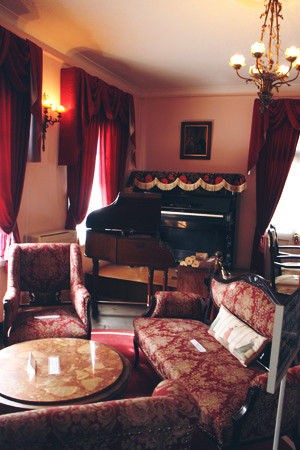 異人館香りの家 オランダ館 兵庫 阪神 旅を探しに 週末どこいこ