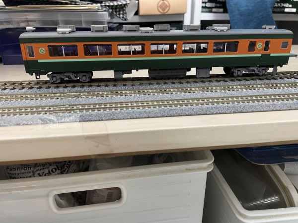 KATO HO 165系東海仕様に仕立てる その6（グリーン車追加！） : 鉄道