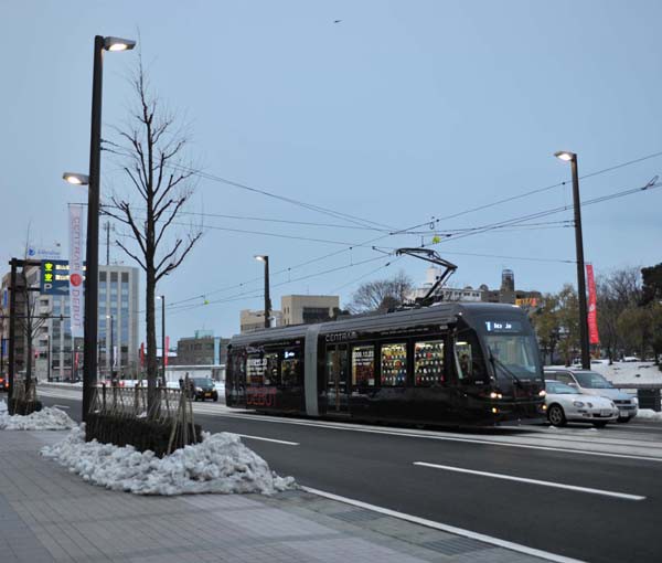 富山市内環状線“セントラム”開通 : モデラーな日々 とれいんスタッフブログ
