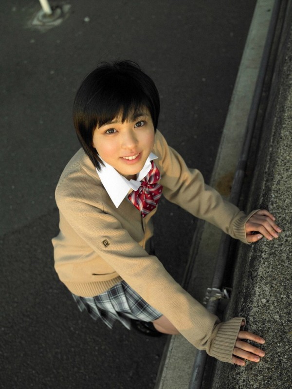 荒井萌 水着満載 新作 萌ル空 発売の 荒井萌 の画像 Galleria アイドル動画 画像館