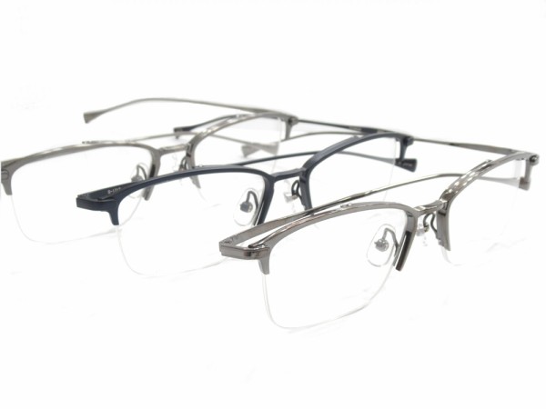 お色追加！999.9 S-171T Col.2 純麗なシルバー : メイドが接客する