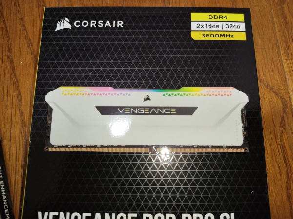 【色:ホワイト_パターン:単品】CORSAIR ダミーメモリモジュール VENG 色:ホワイト】CORSAIR ダミーメモリモジュール VENGEANCE RG