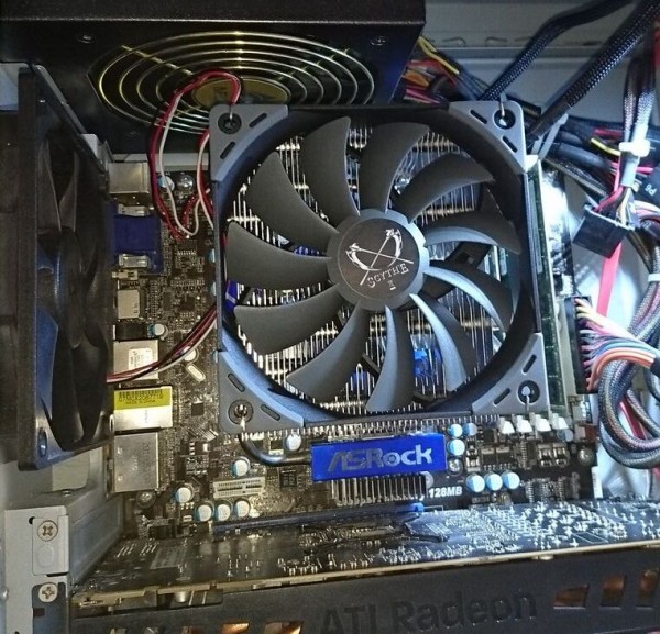 パソコン Cpuファンを自力で交換 Intel Amd 2台分 ゲーム中の強制終了も 異音も爆音も 全部壊れたcpuファンのせいでした 修理 メンコスケダモノ 猫3匹とゲーマーのもふもふ生活漫画絵日記 Powered By ライブドアブログ