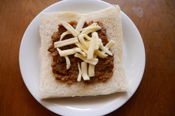 食パンでつくる揚げないカレーパン 今日も 料理を こつこつと