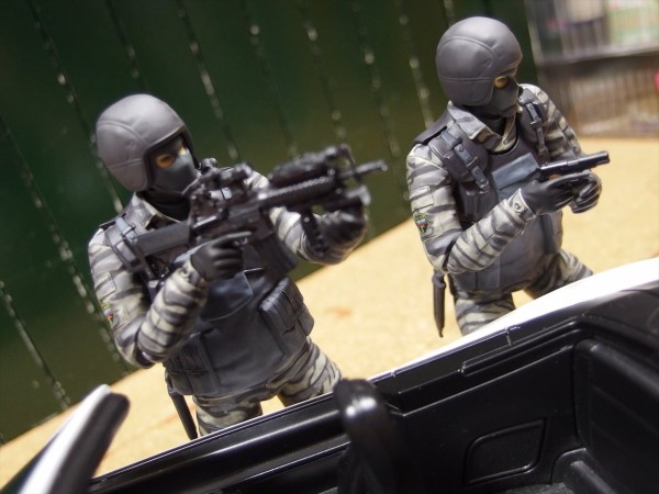 figma MGS2 ゴルルコビッチ兵とリトルアーモリー : クローゼットの中の