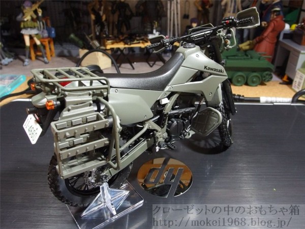 リトルアーモリー 陸自偵察バイク カワサキKLX250 : クローゼットの中
