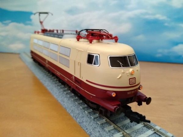 フライシュマン ドイツ鉄道 103型電気機関車 : クローゼットの中の鉄道模型