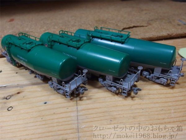 TOMIXとKATO タキ1000を並べてみる : クローゼットの中の鉄道模型