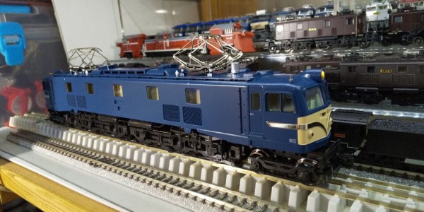 KATO HO EF58 (大窓・ブルー) 入線及び部品取付 : クローゼットの中の