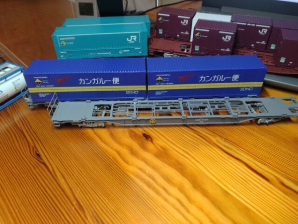 TOMIX HO コンテナ車 : クローゼットの中の鉄道模型