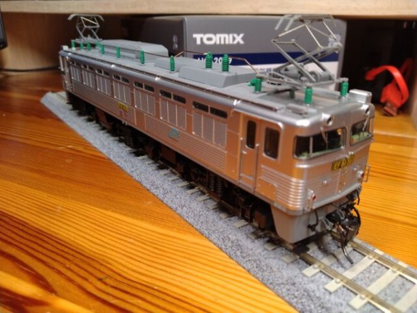 TOMIX HOゲージ JR EF81 300形電気機関車(2次車) : クローゼットの中の