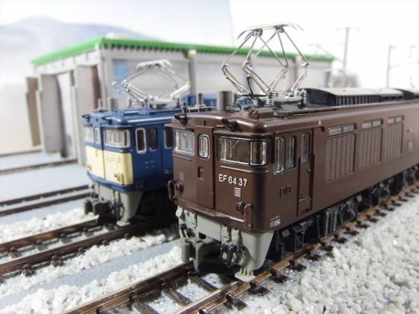 KATO EF64 37号機 茶塗装 : クローゼットの中の鉄道模型