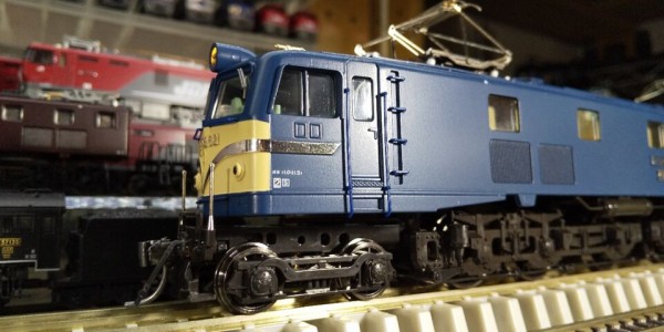 KATO HO EF58 (大窓・ブルー) 入線及び部品取付 : クローゼットの中の