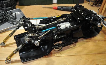 ラジコン タミヤ CC－01再改造計画 その2 : クローゼットの中の