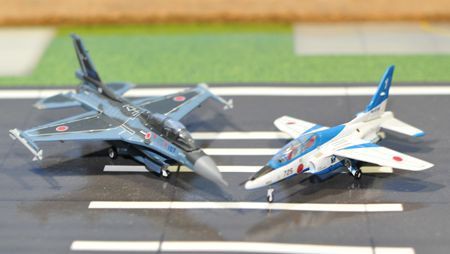 コレクション 飛行機模型 ガリバー製WA 1/200 川崎T－4 練習機
