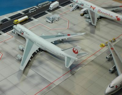 コレクション ダイキャスト製飛行機模型 空港ぽく