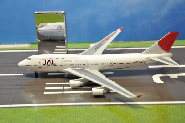 飛行機模型の魅力 旅客機編 1/400 Vol.1 : クローゼットの中のおもちゃ箱