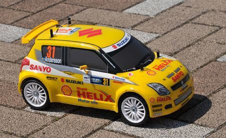 ラジコン タミヤ M-05Ra スイフト 公園走行 : クローゼットの中の