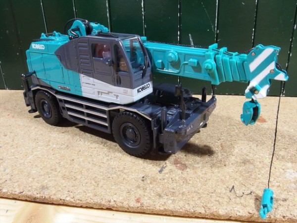 KOBELCO PANTHER 250X 1/50スケール Amazon.co.jp: 1/50 コベルコ パンサーX250 KOBELCO PANTHER