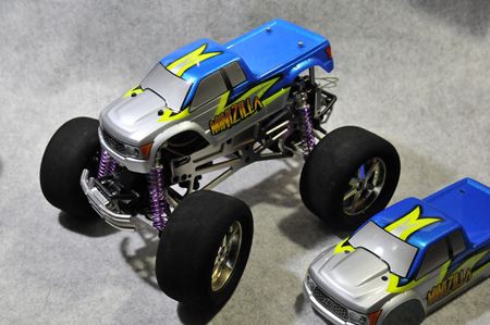 ラジコン なつかしのミニジーラ : クローゼットの中のおもちゃ箱