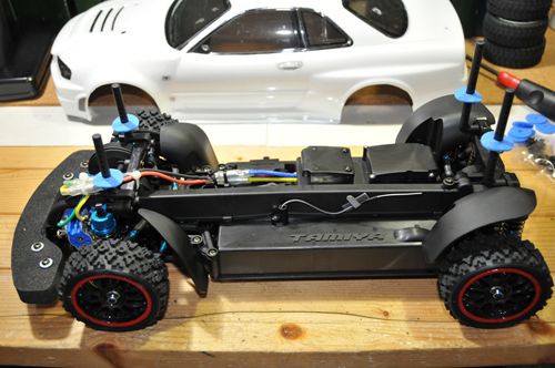 ラジコン ボディ塗装 その7 XV-01 PROチョコット修正とネジ交換