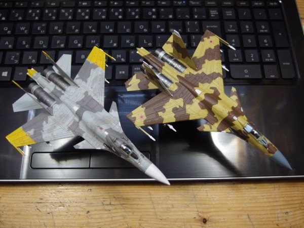 技MIX Su-37フランカーE2と比較する : クローゼットの中のおもちゃ箱