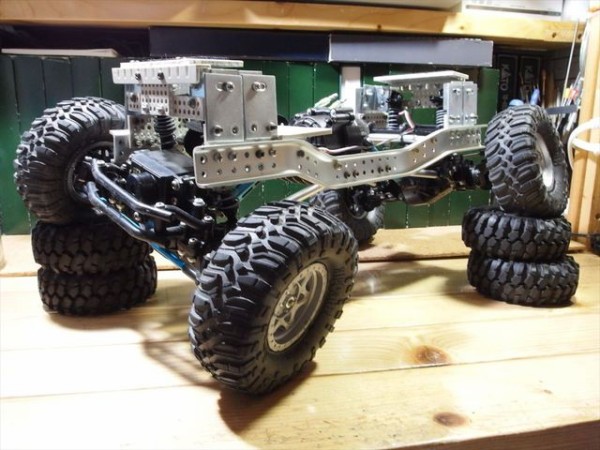 クローラーラジコンのススメ TAMIYA CR-01 : クローゼットの中